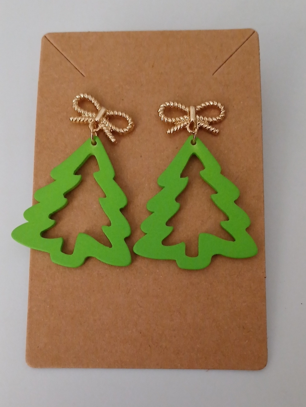 Fashion Jewelry Bright Green Christmas Tree Earrings with Gold Bows